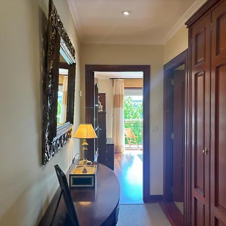 Holibai, Carmencina, Elegante Apartamento Con Terraza Y Parking * Baiona